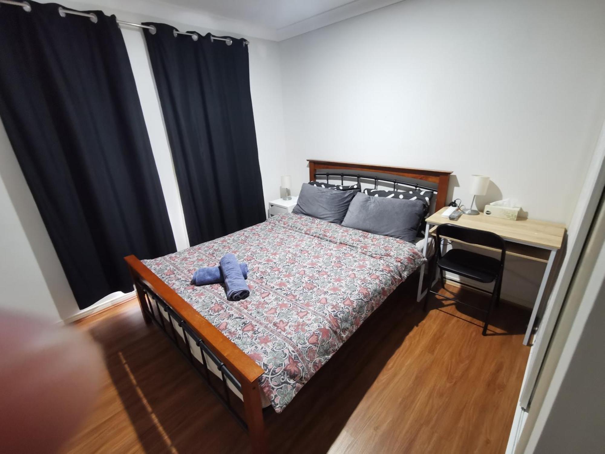 Shared House With Other Guests Near Shopping Center And Theme Parks Apartment Гоулд Коуст Екстериор снимка