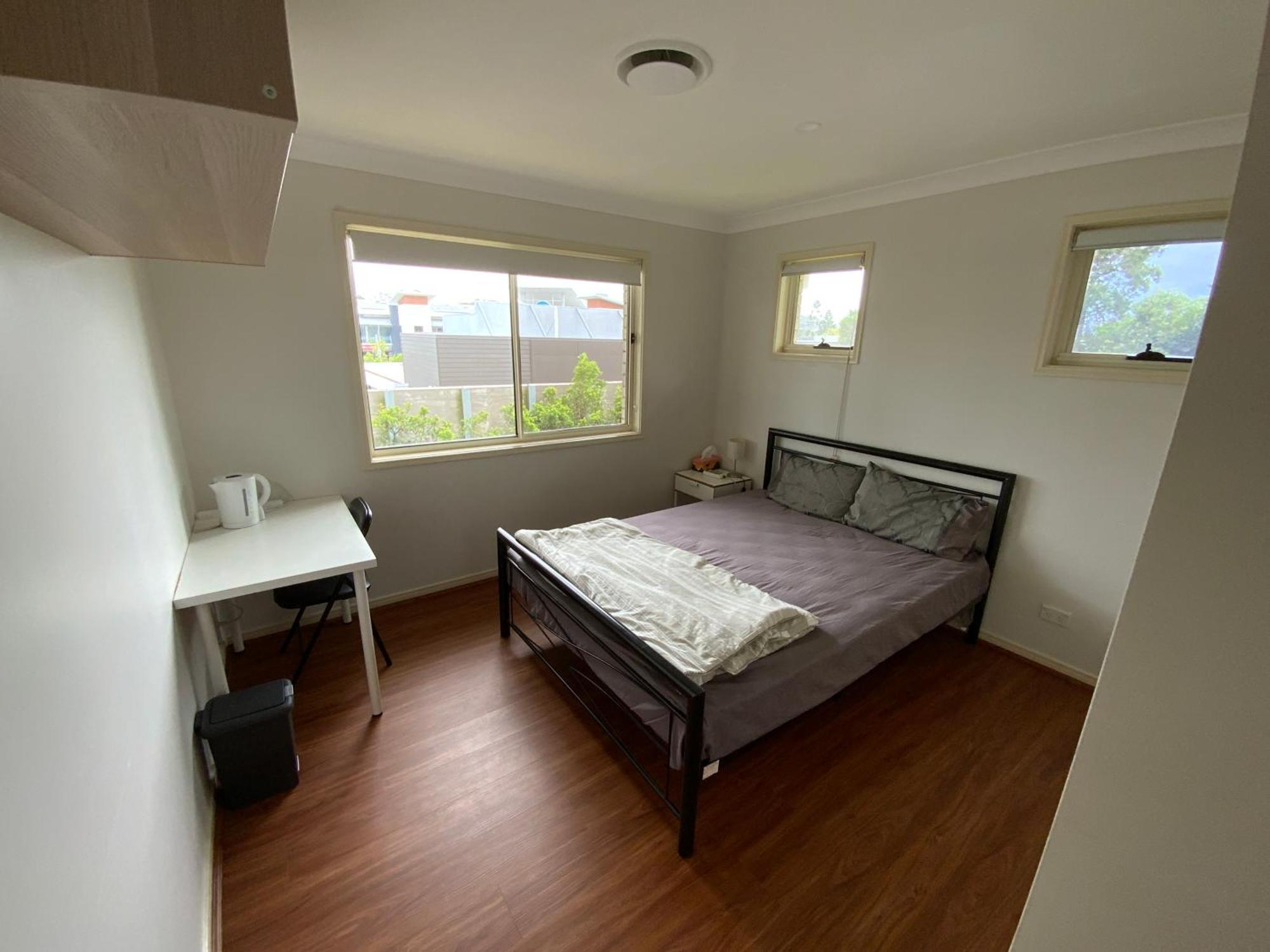 Shared House With Other Guests Near Shopping Center And Theme Parks Apartment Гоулд Коуст Стая снимка