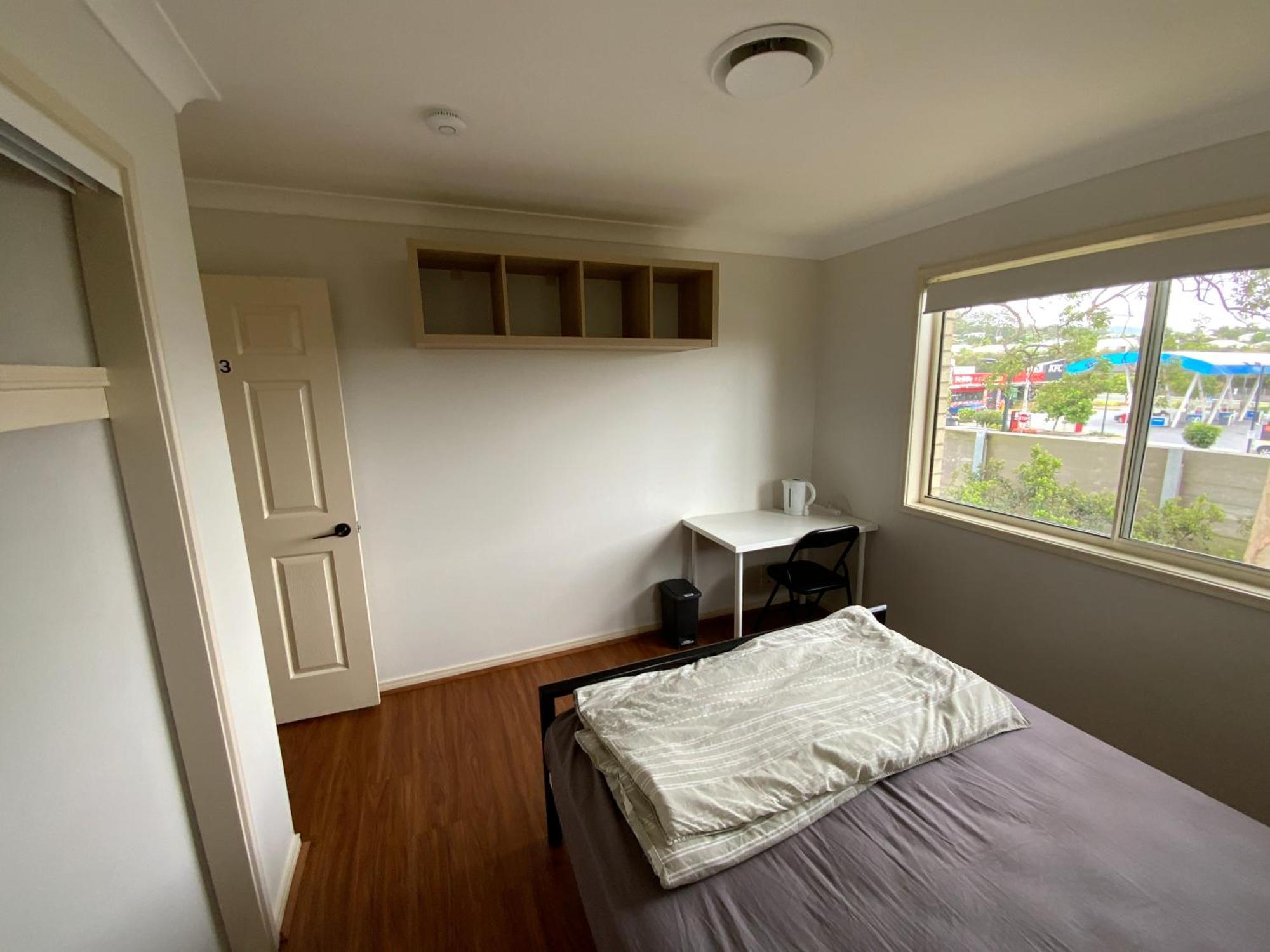 Shared House With Other Guests Near Shopping Center And Theme Parks Apartment Гоулд Коуст Стая снимка